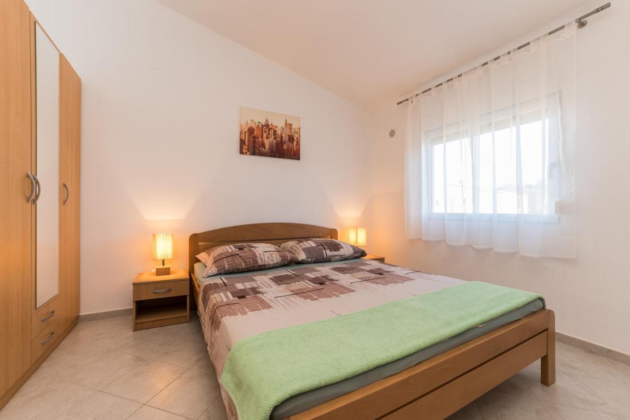 Apartmani Zarko Vir Exterior foto